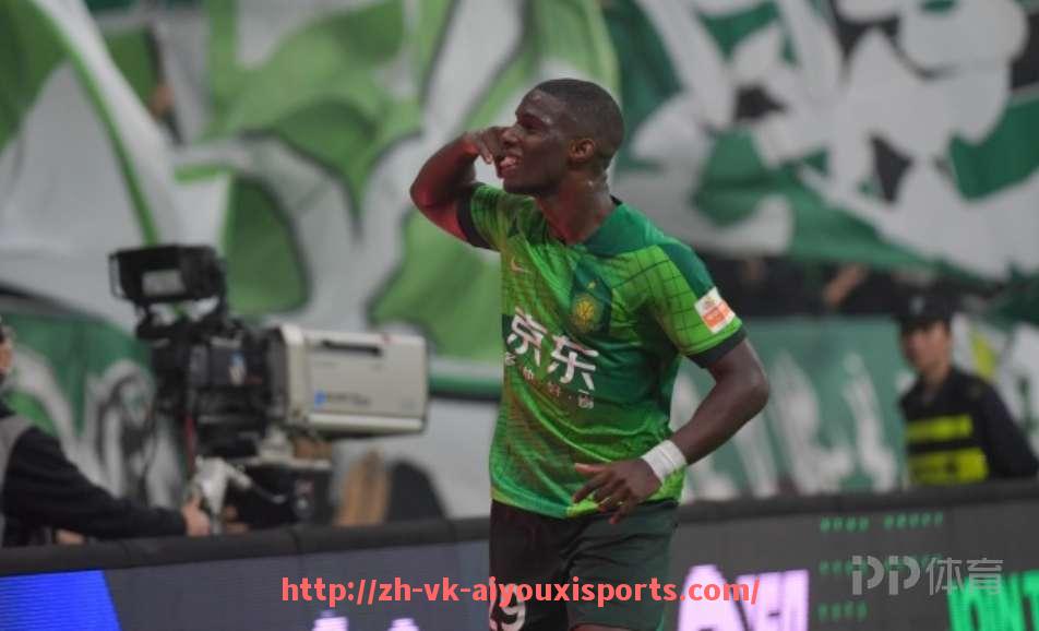 爱游戏体育官网-法甲球员荣誉盘点:2024赛季最佳球员与月度MVP全览