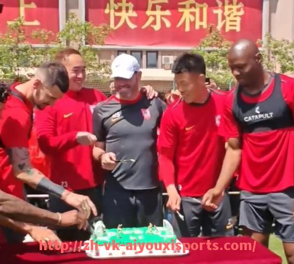 爱游戏体育官网-Nike赞助的德甲球队名单与球衣设计介绍 爱游戏体育官网-Nike赞助的德甲球队名单与球衣设计介绍