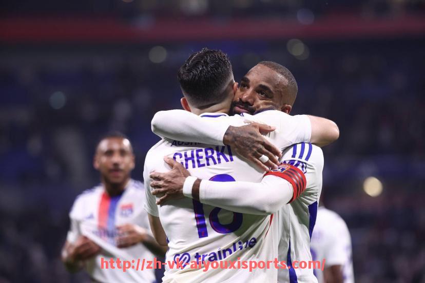 爱游戏体育官网-法甲球员荣誉盘点:2024赛季最佳球员与月度MVP全览 爱游戏体育官网-法甲球员荣誉盘点:2024赛季最佳球员与月度MVP全览