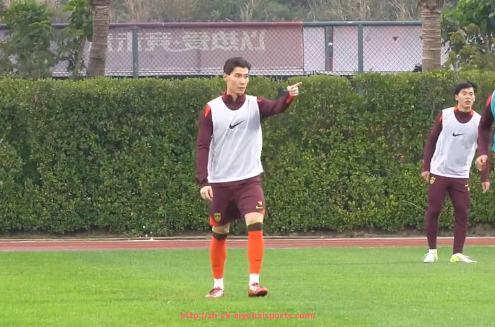 爱游戏体育官网-同江市四小CBA足球鞋：了解同江市CBA足球鞋市场的选择与购买